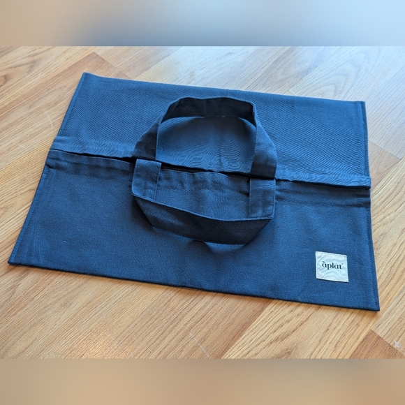Reserved for @nico_tico: Aplat Plat Casserole Tote | Denim - Picture 4 of 5